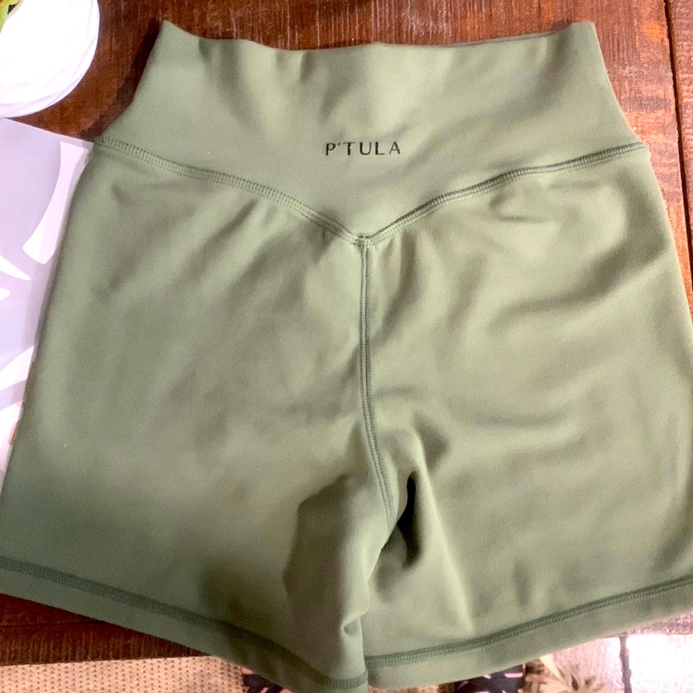 NWOT Ptula Sierra Shorts